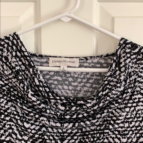 Evan-Picone - Stunning BlackWhite Top - Picture 3 of 7